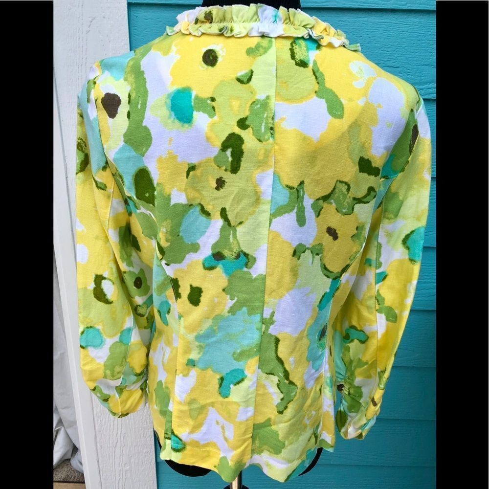 Adorable linen jacket by Ruby Rd. In size 10 - Picture 2 of 2